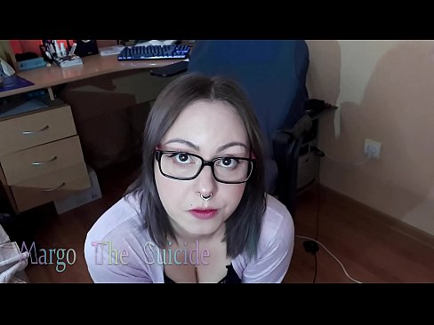 ❤️ Kynþokkafull stelpa með gleraugu sýgur dildó djúpt á myndavélinni ❤ Klám hjá okkur is.porn-mate.ru ❌️